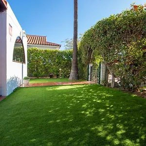 Sunny Villa